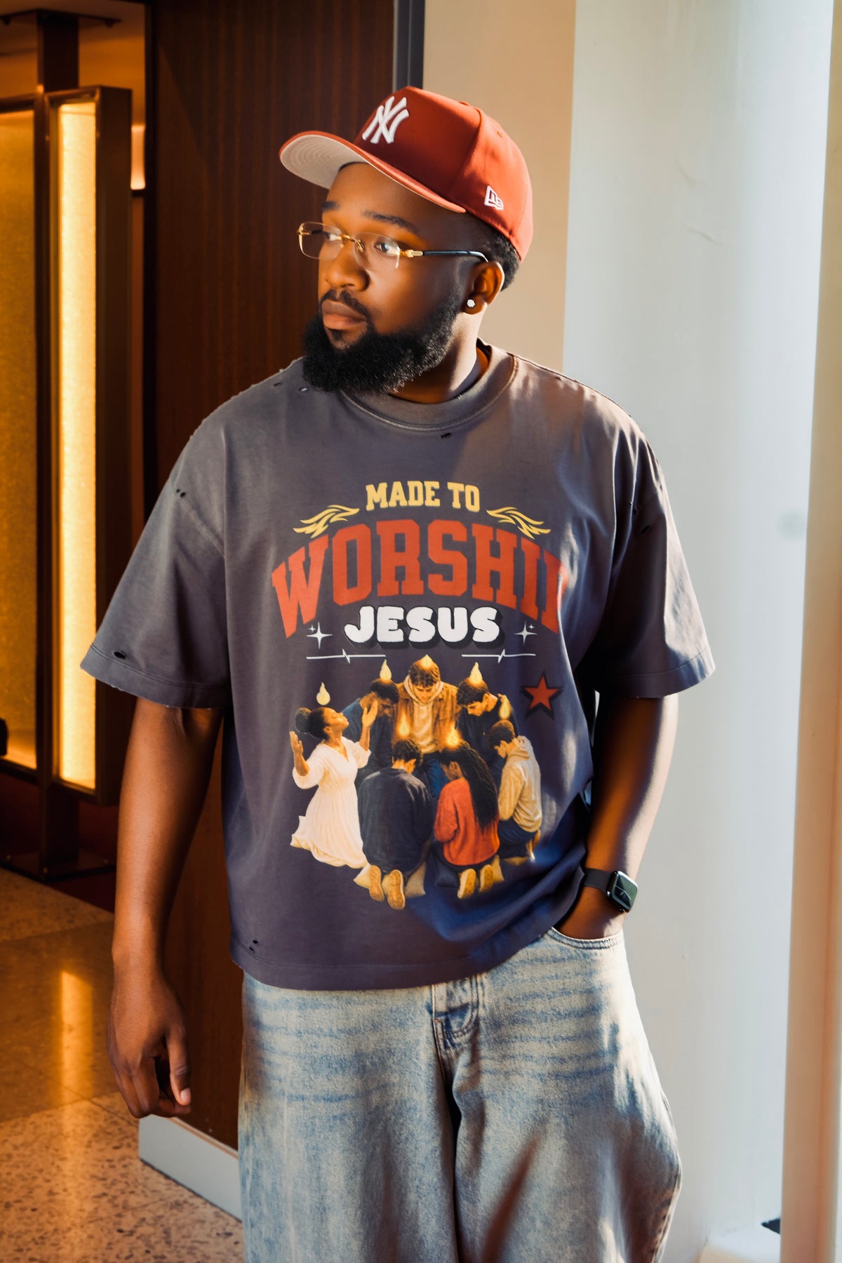 Made To Worship Jesus- Boxy Oversized T-Shirt
